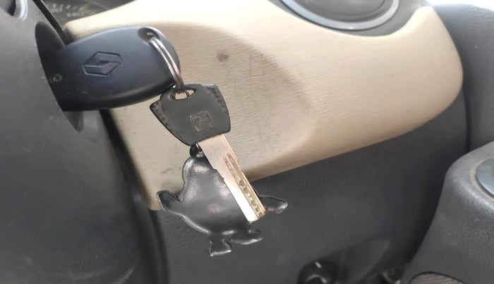 2013 Renault Duster 110 PS RXL DIESEL, Diesel, Manual, 1,40,145 km, interior