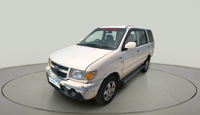 2017 Chevrolet Tavera NEO 3 LS 10 STR BS III, Diesel, Manual, 83,651 km, exterior
