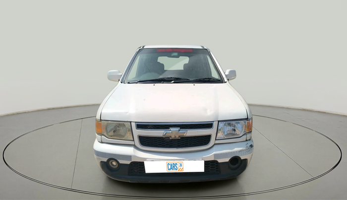 2017 Chevrolet Tavera NEO 3 LS 10 STR BS III, Diesel, Manual, 83,651 km, exterior