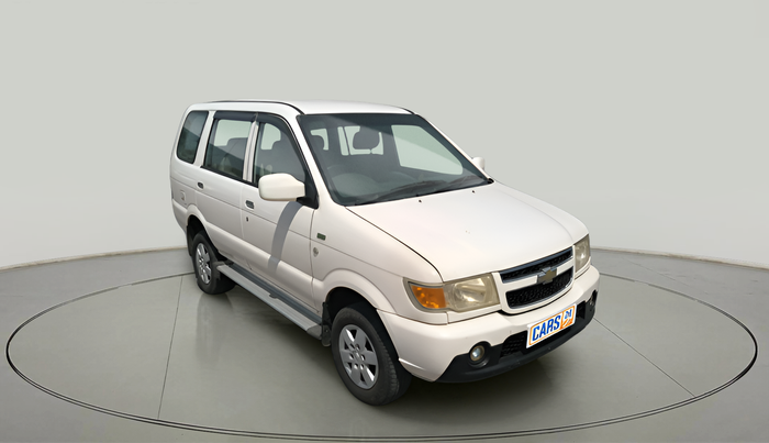 2017 Chevrolet Tavera NEO 3 LS 10 STR BS III, Diesel, Manual, 83,651 km, exterior