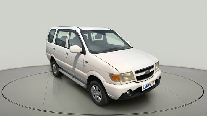 2017 Chevrolet Tavera NEO 3 LS 10 STR BS III, Diesel, Manual, 83,651 km, exterior