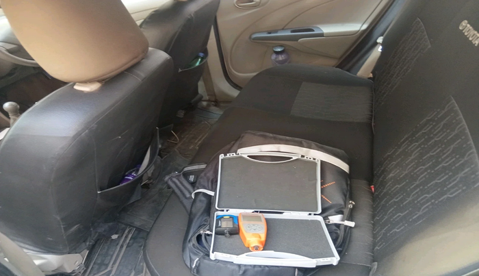 2014 Toyota Etios Liva G, Petrol, Manual, 1,25,443 km, interior