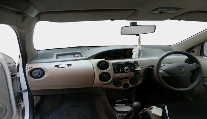 2014 Toyota Etios Liva G, Petrol, Manual, 1,25,443 km, interior
