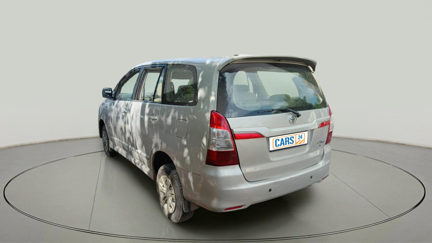 2014 Toyota Innova 2.5 GX 8 STR, Diesel, Manual, 3,77,788 km, exterior