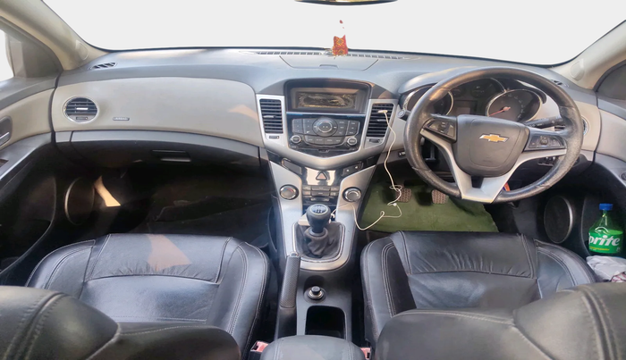 2011 Chevrolet Cruze LTZ, Diesel, Manual, 1,29,077 km, interior