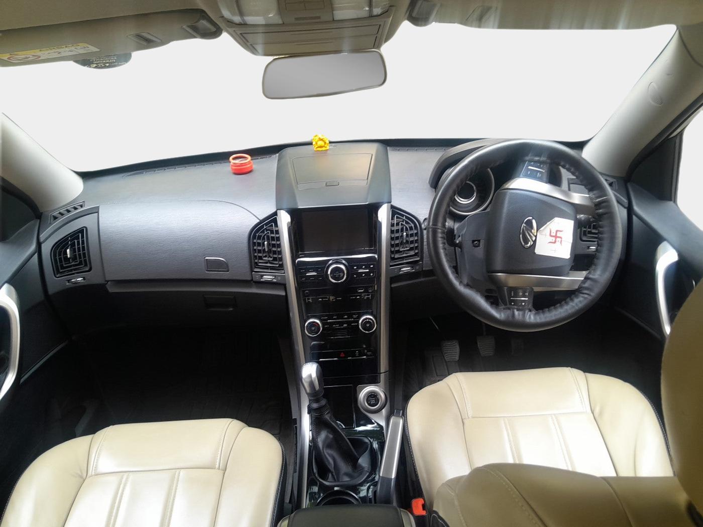 2019 Mahindra XUV500 W7, Diesel, Manual, 39,503 km, interior