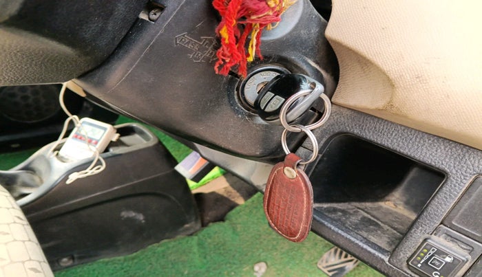 2017 Maruti Wagon R 1.0 VXI, Petrol, Manual, 74,668 km, interior