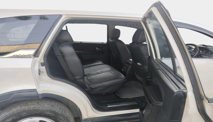 2017 Tata Hexa XE 4X2 7 STR, Diesel, Manual, 1,52,663 km, interior