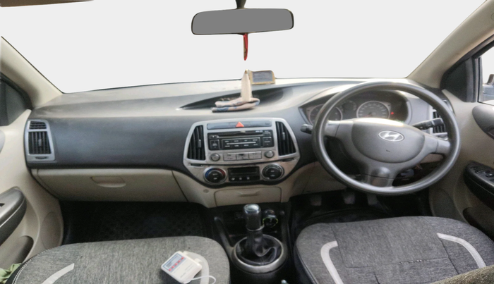 2013 Hyundai i20 MAGNA (O) 1.4 CRDI, Diesel, Manual, 1,07,390 km, interior