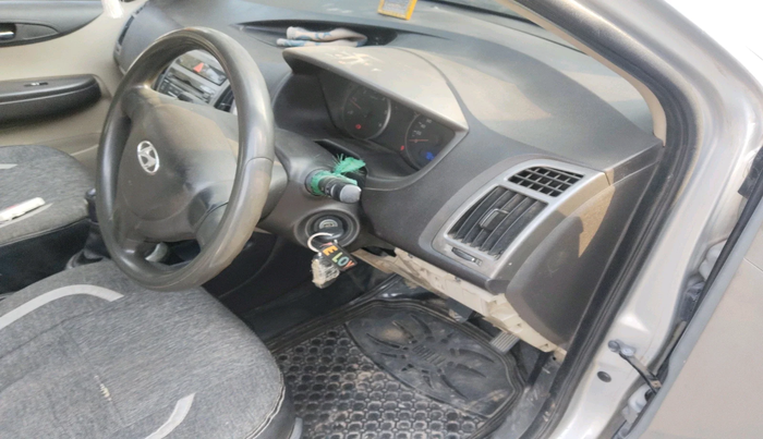 2013 Hyundai i20 MAGNA (O) 1.4 CRDI, Diesel, Manual, 1,07,390 km, interior