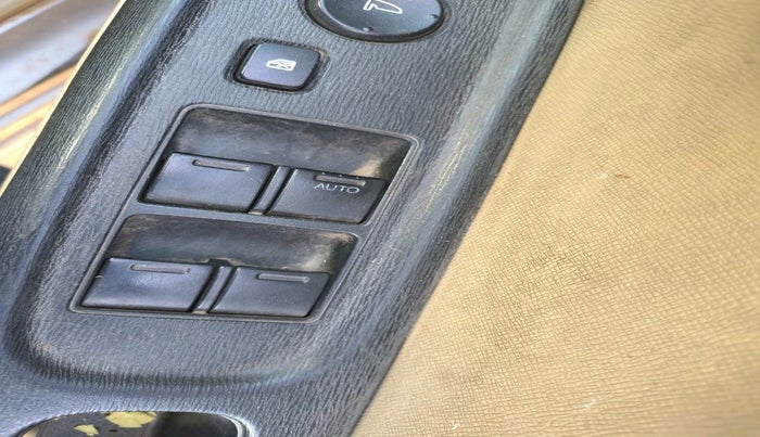 2015 Honda Amaze 1.5L I-DTEC S, Diesel, Manual, 1,06,049 km, interior