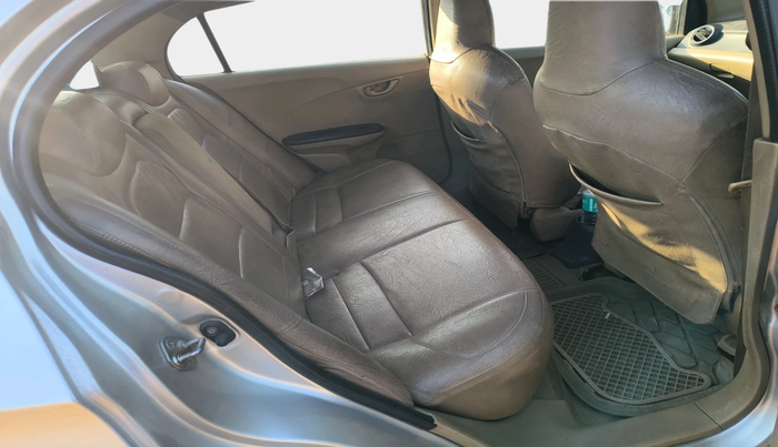 2015 Honda Amaze 1.5L I-DTEC S, Diesel, Manual, 1,06,049 km, interior