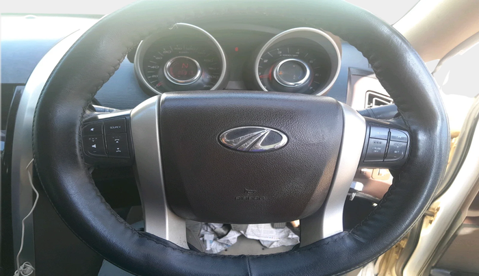 2014 Mahindra XUV500 W8, Diesel, Manual, 86,813 km, interior