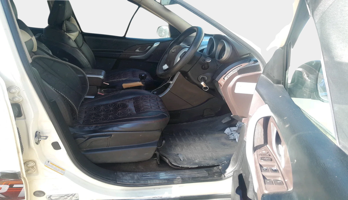 2014 Mahindra XUV500 W8, Diesel, Manual, 86,813 km, interior