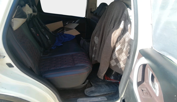 2014 Mahindra XUV500 W8, Diesel, Manual, 86,813 km, interior