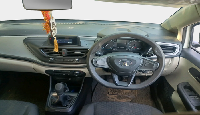 2022 Tata ALTROZ XE PLUS PETROL, Petrol, Manual, 16,012 km, interior