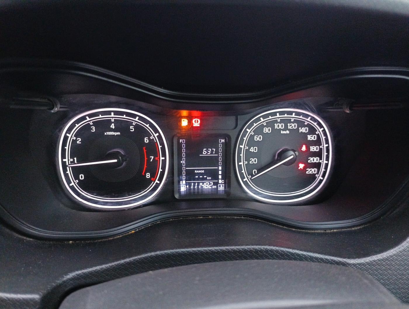 2020 Maruti Vitara Brezza LXI, Petrol, Manual, 1,11,482 km, interior
