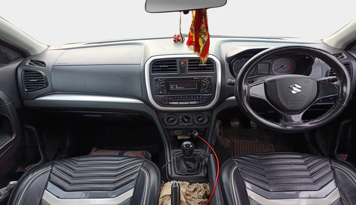 2020 Maruti Vitara Brezza LXI, Petrol, Manual, 1,11,482 km, interior