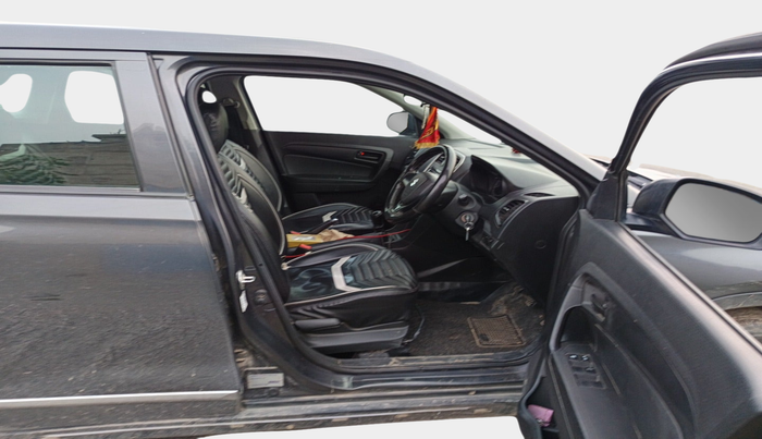 2020 Maruti Vitara Brezza LXI, Petrol, Manual, 1,11,482 km, interior