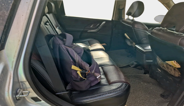 2013 Mahindra XUV500 W8, Diesel, Manual, 97,091 km, interior