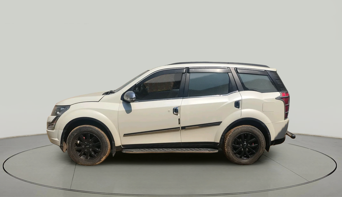 2016 Mahindra XUV500 W10, Diesel, Manual, 97,428 km, exterior