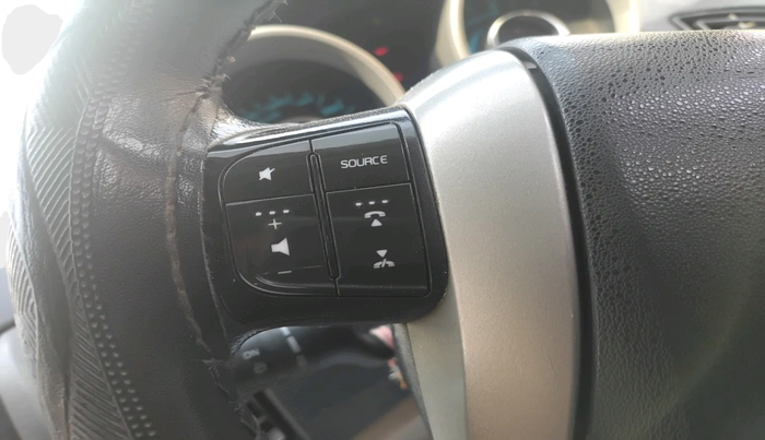 2016 Mahindra XUV500 W10, Diesel, Manual, 97,428 km, interior