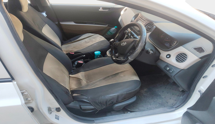 2016 Hyundai Grand i10 ASTA 1.2 KAPPA VTVT, Petrol, Manual, 1,80,324 km, interior