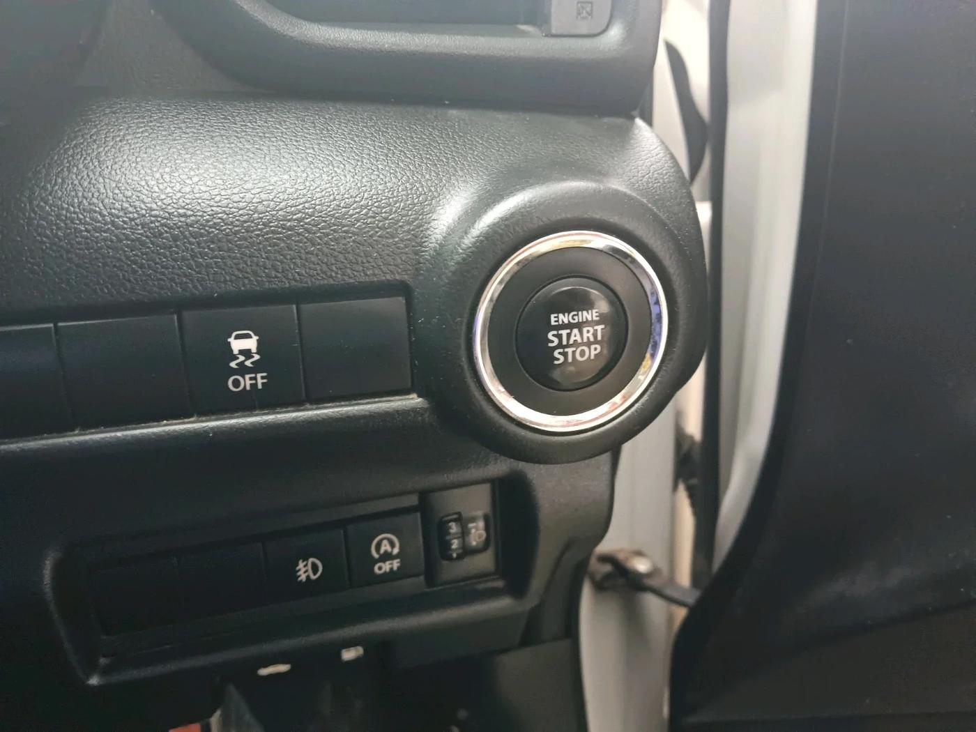 2024 Maruti Swift ZXi, Petrol, Manual, 45,251 km, interior