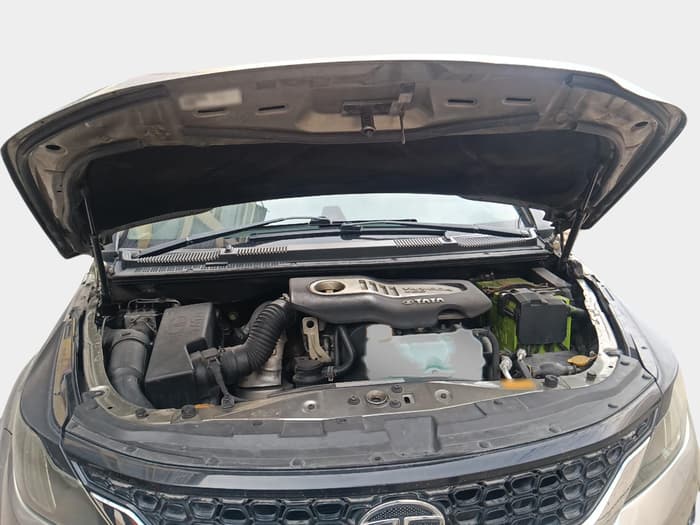 2017 Tata Hexa XTA 4X2 7 STR, Diesel, Automatic, 1,35,974 km, exterior