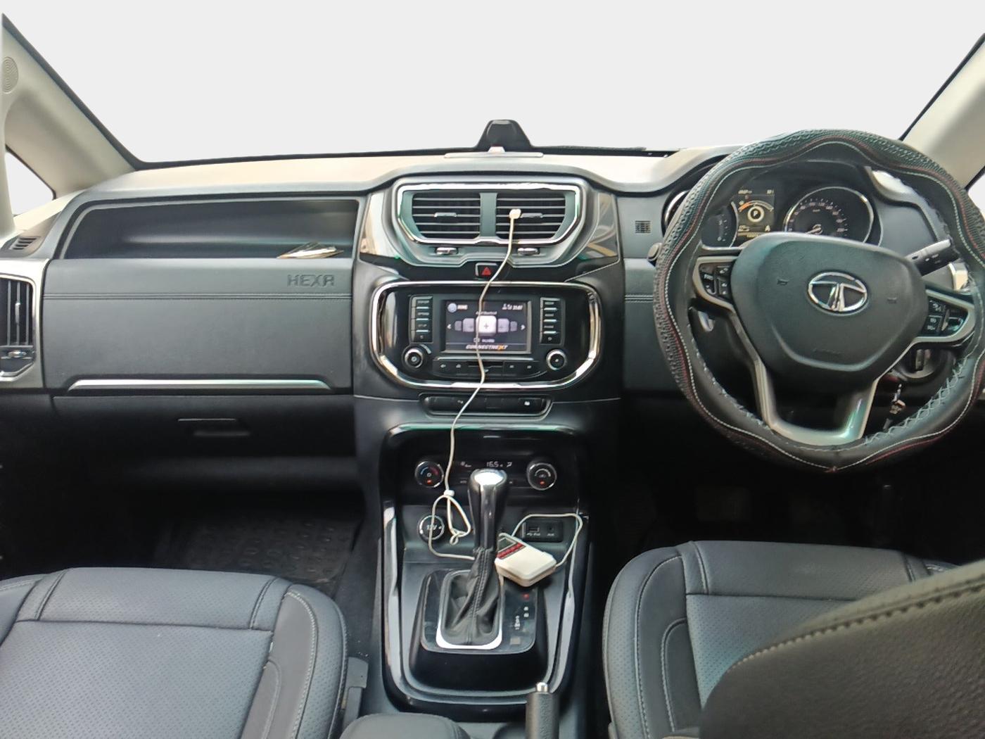 2017 Tata Hexa XTA 4X2 7 STR, Diesel, Automatic, 1,35,974 km, interior