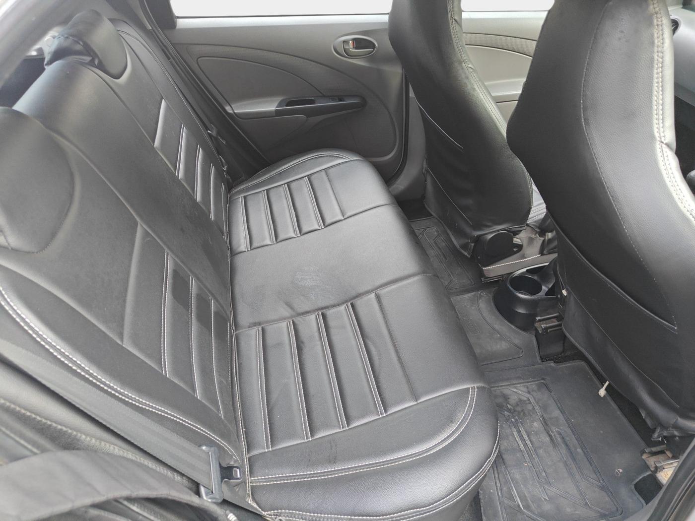 2011 Toyota Etios Liva G, Petrol, Manual, 60,373 km, interior