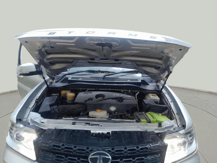 2015 Tata Safari Storme 2.2 EX 4X2, Diesel, Manual, 1,76,442 km, exterior