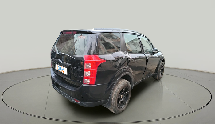 2017 Mahindra XUV500 W6, Diesel, Manual, 94,093 km, exterior