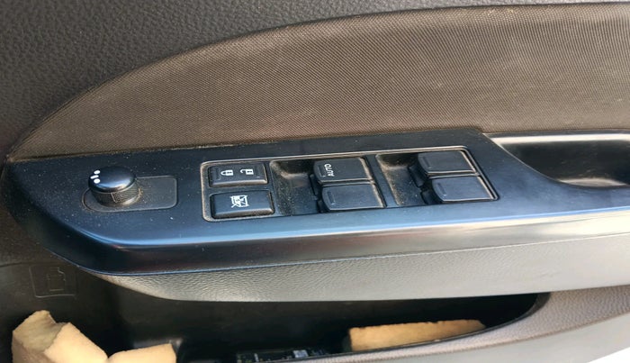 2012 Maruti Swift VXI, Petrol, Manual, 44,443 km, interior