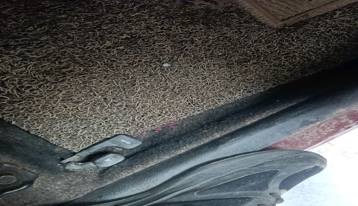 2013 Hyundai Eon ERA + LPG, Petrol, Manual, 1,94,985 km, interior