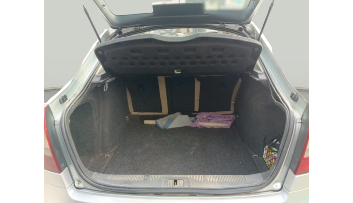 2012 Skoda Laura AMBIENTE 2.0 TDI CR MT, Diesel, Manual, 3,64,998 km, exterior