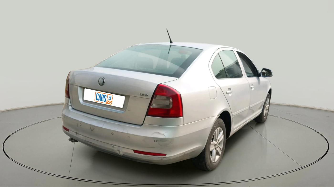 2012 Skoda Laura AMBIENTE 2.0 TDI CR MT, Diesel, Manual, 3,64,998 km, exterior