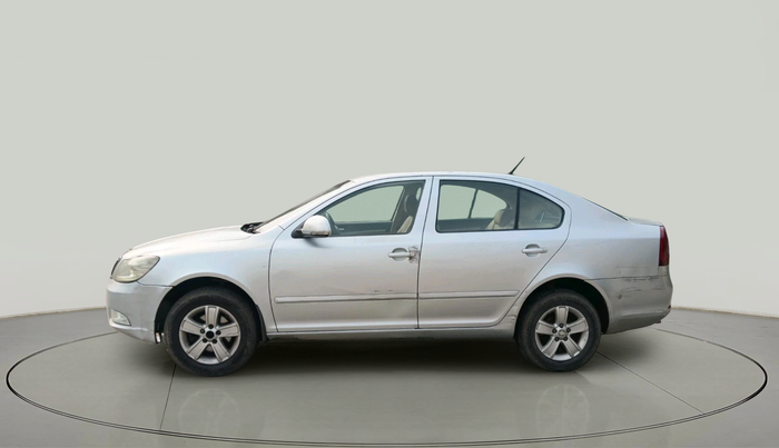 2012 Skoda Laura AMBIENTE 2.0 TDI CR MT, Diesel, Manual, 3,64,998 km, exterior