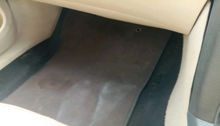 2012 Skoda Laura AMBIENTE 2.0 TDI CR MT, Diesel, Manual, 3,64,998 km, interior