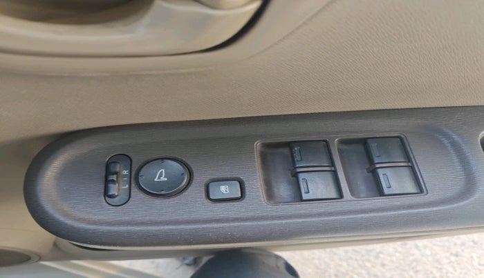 2013 Honda Amaze 1.2L I-VTEC S, Petrol, Manual, 1,03,272 km, interior