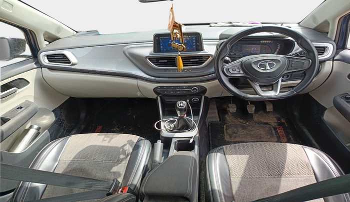 2023 Tata ALTROZ XZ PLUS SUNROOF CNG, Petrol, Manual, 49,000 km, interior