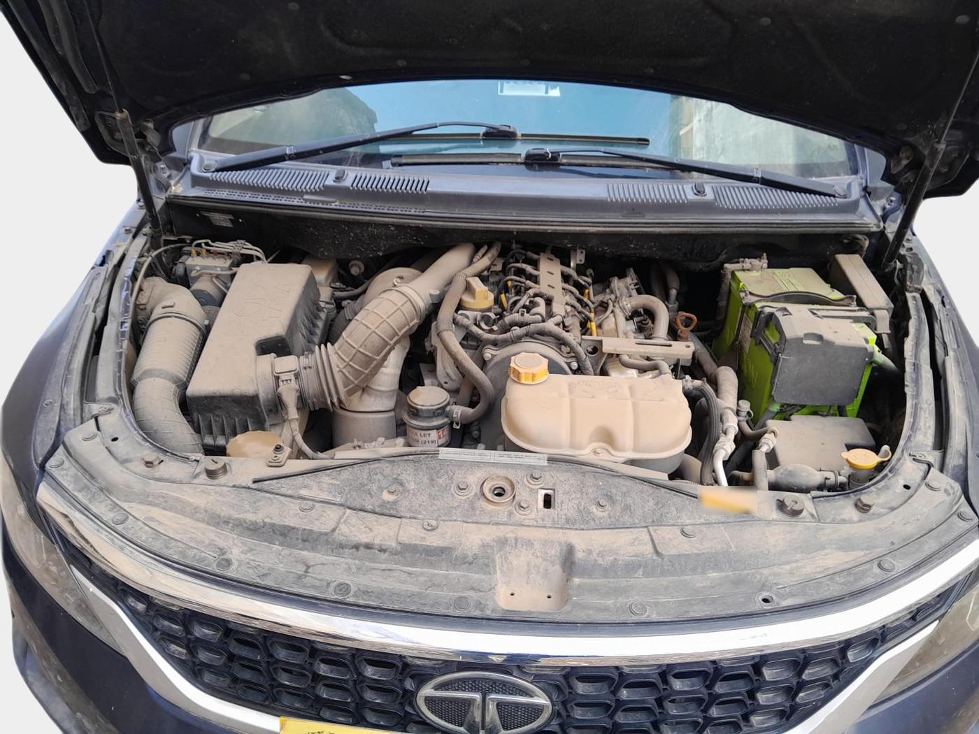 2018 Tata Hexa XE 4X2 7 STR, Diesel, Manual, 64,878 km, exterior