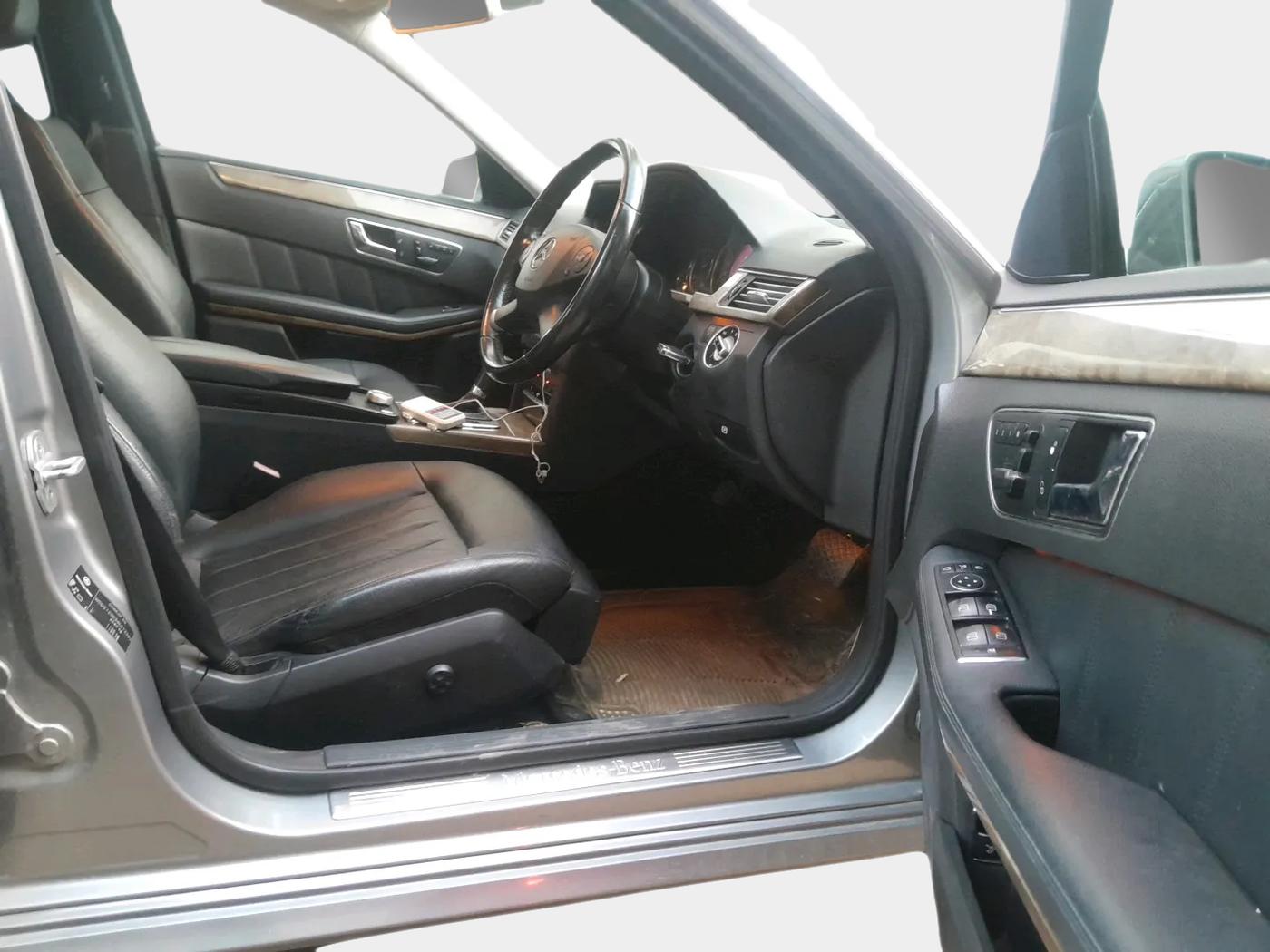 2010 Mercedes Benz E Class E 250 CDI ELEGANCE, Diesel, Automatic, 54,422 km, interior