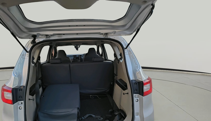 2020 Renault TRIBER RXL MT, Petrol, Manual, 39,584 km, exterior