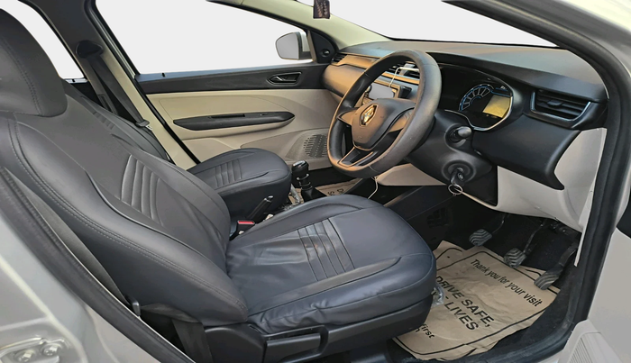 2020 Renault TRIBER RXL MT, Petrol, Manual, 39,584 km, interior