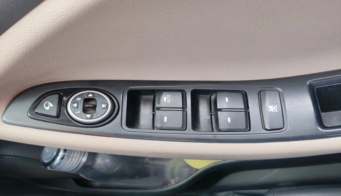 2016 Hyundai Elite i20 ASTA 1.2, Petrol, Manual, 62,790 km, interior