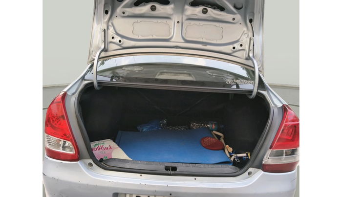 2011 Toyota Etios V, Petrol, Manual, 1,50,093 km, exterior