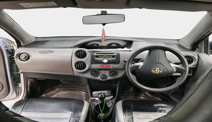 2011 Toyota Etios V, Petrol, Manual, 1,50,093 km, interior
