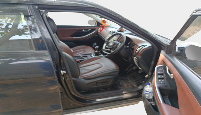 2022 Hyundai ALCAZAR PLATINUM 2.0 MT 7STR, Petrol, Manual, 65,367 km, interior