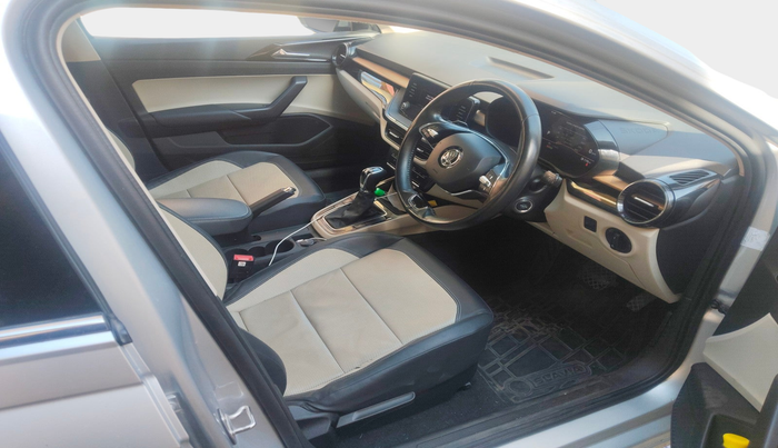 2022 Skoda SLAVIA STYLE 1.5L TSI DSG, Petrol, Automatic, 42,000 km, interior